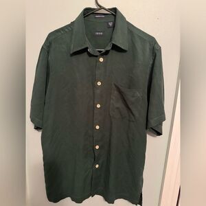 Izod Green Casual Button Down Shirt washable silk SZ M
